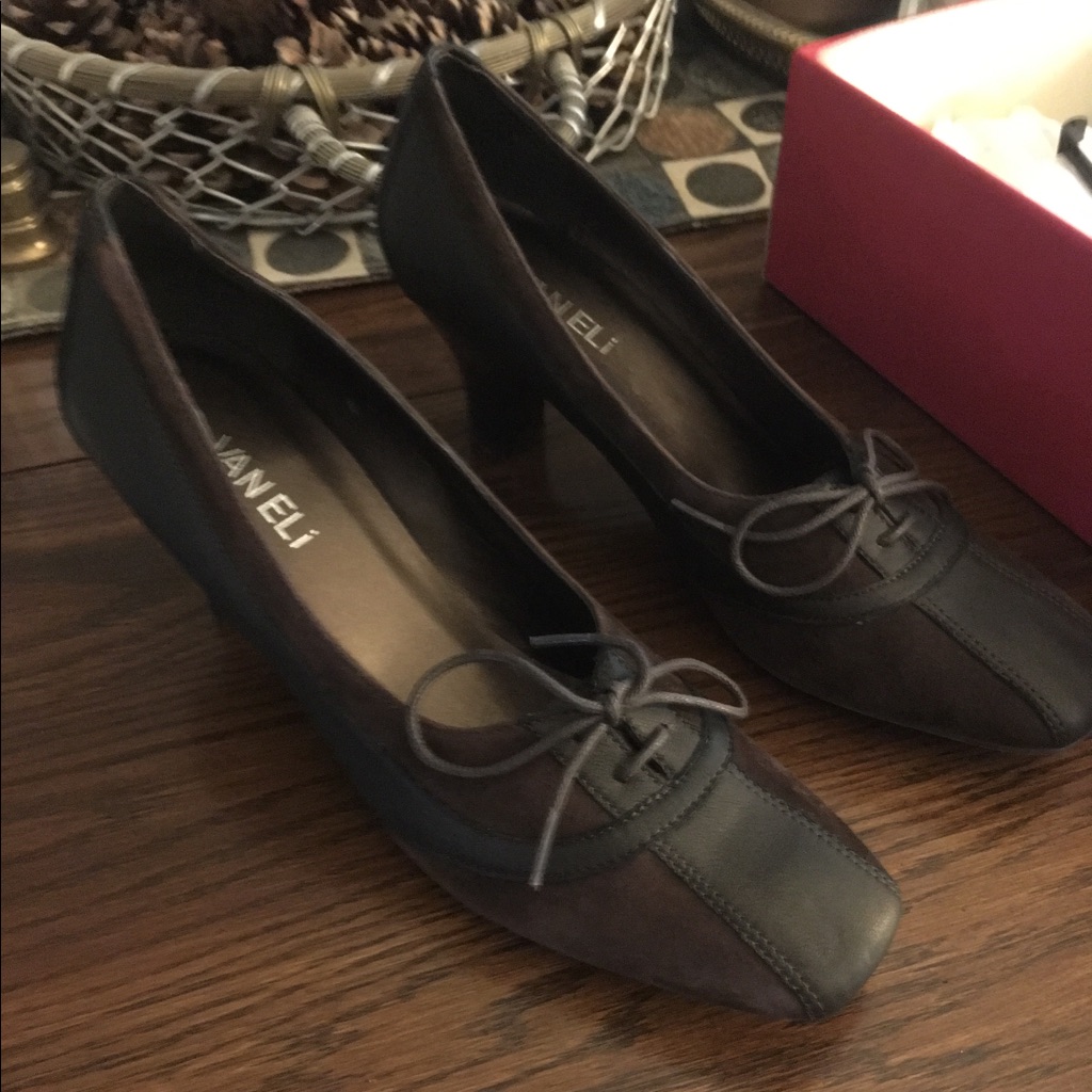 Vaneli Heels